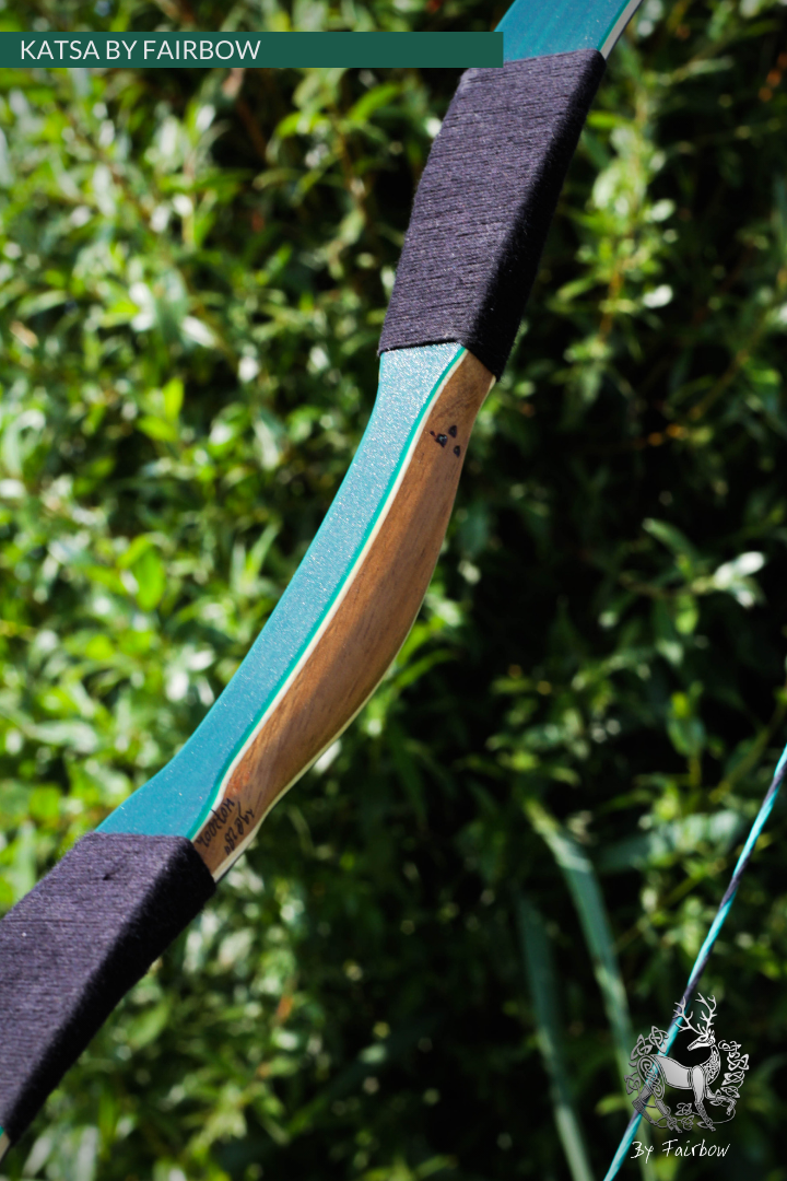 THE KATSA BOW, 29 LB, TEAKWOOD, BLACK AND GREEN, SWIRLY RED NOCKS-Bow-Fairbow-Fairbow